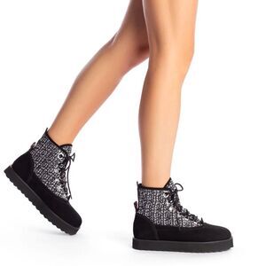 Larroude Vail Tweed Suede Ankle‎ Boots Size 8.5 Water Resistant Lace Up